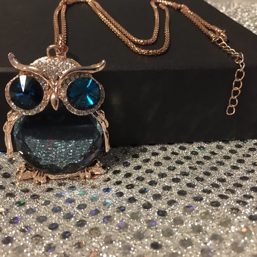 moderno collar con colgante